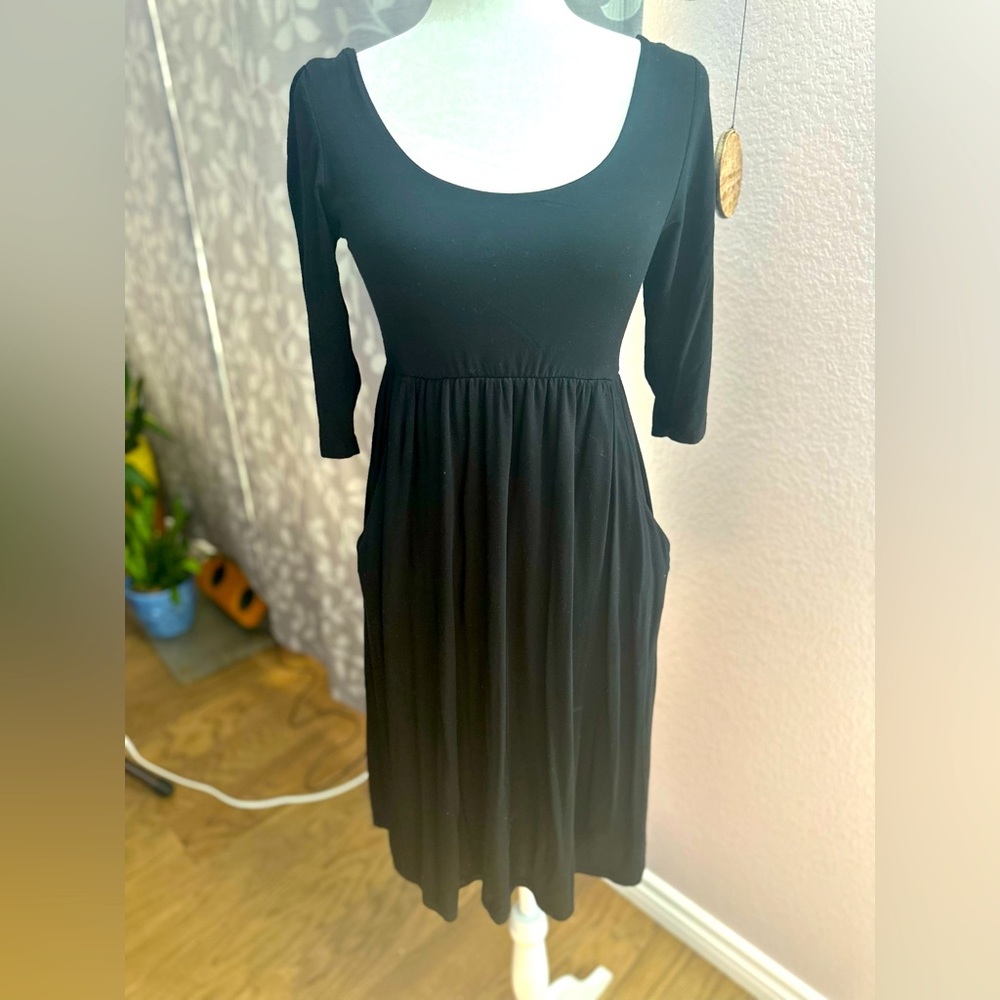 Black a line soft fabric dress black with pockets pink blush size m